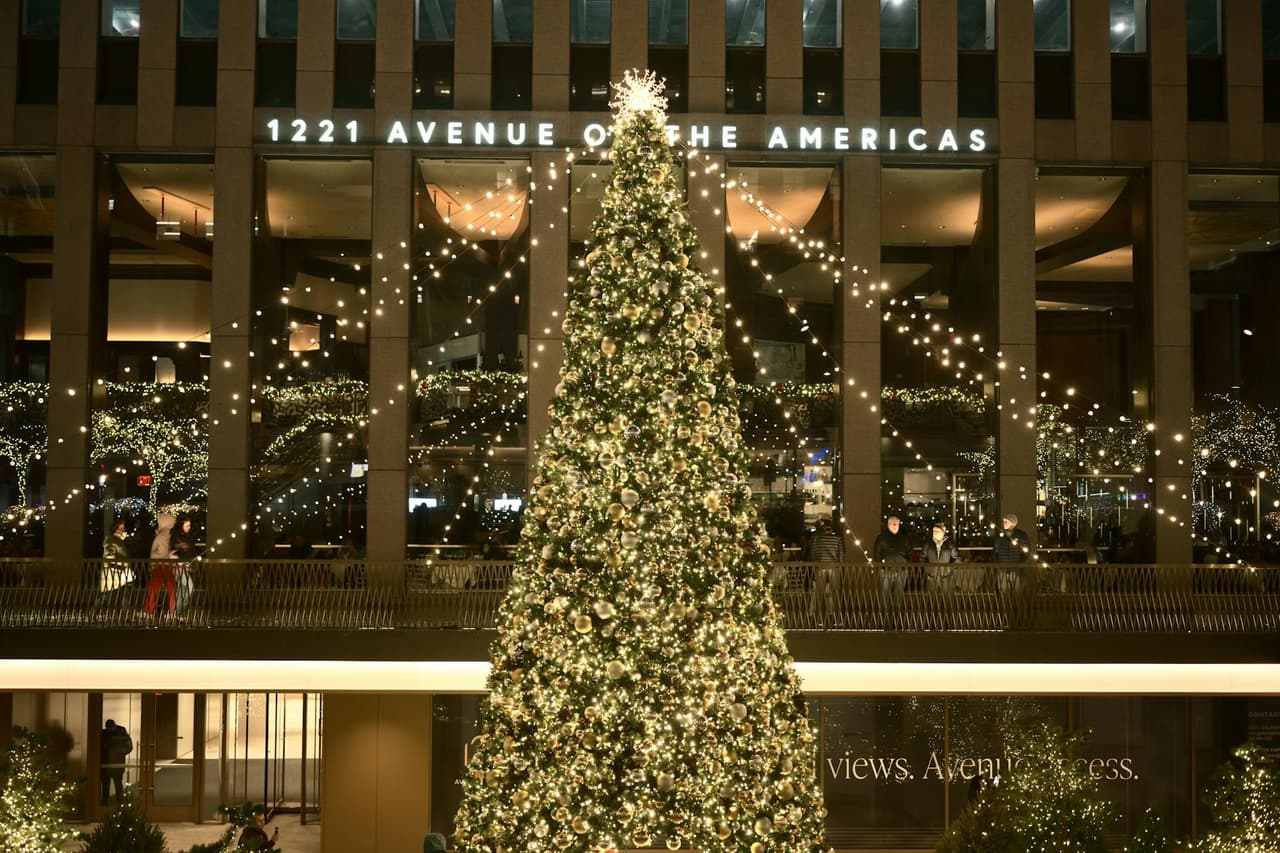 Home Alone 2 & Elf NYC Tour | Film Location Audio Walk