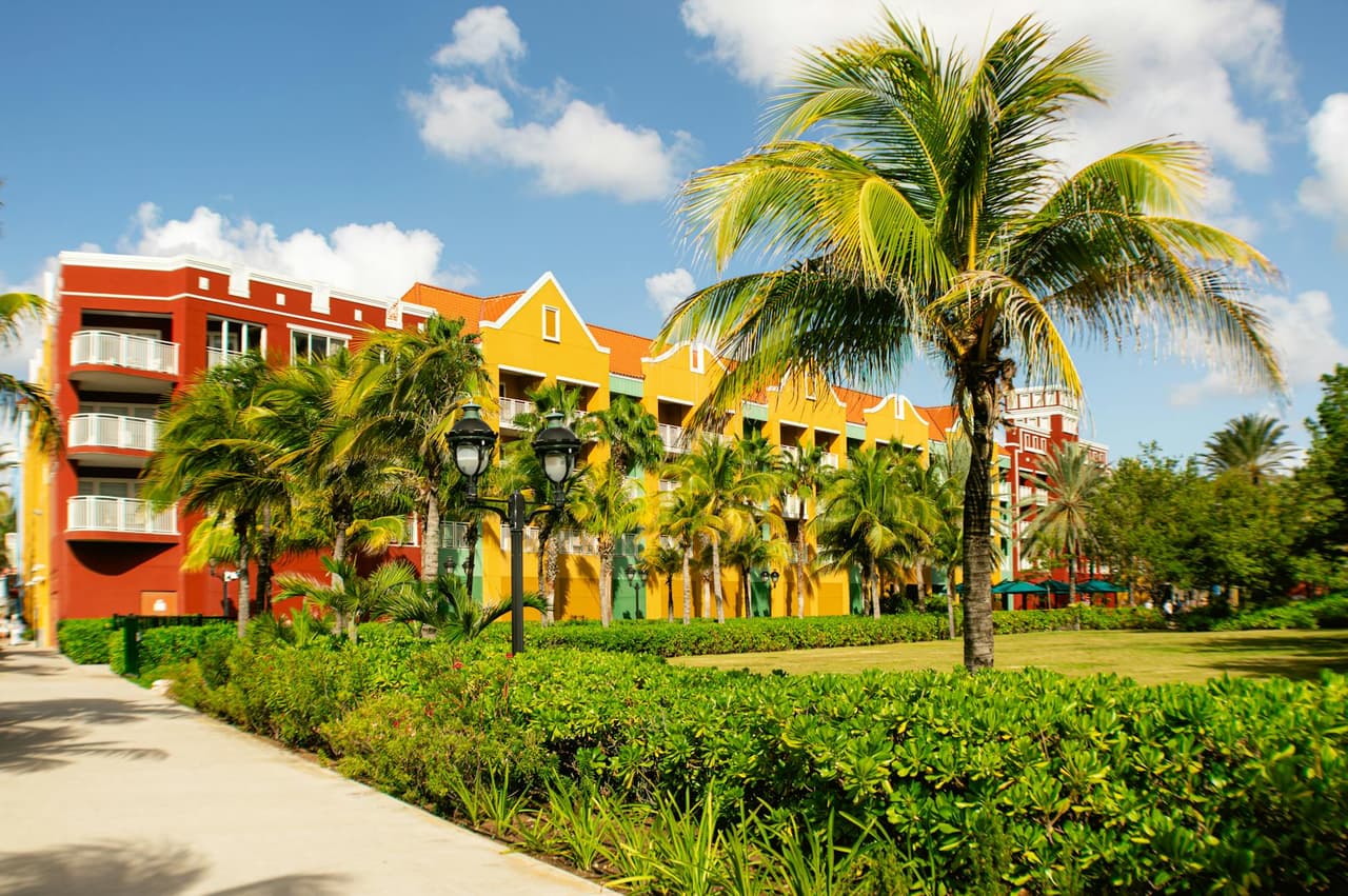 Oranjestad Architecture Walking Tour | Fort Zoutman to Cunucu Houses